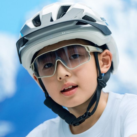 Kask rowerowy młodzieżowy z odpinanym daszkiem 54-58 cm - biały