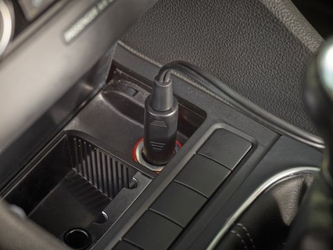 Odkurzacz Samochodowy 12V Black&Decker PV1200AV-XJ (OUTLET)