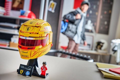 LEGO Editions 43022 - Kask Lewis Hamilton Scuderia Ferrari HP
