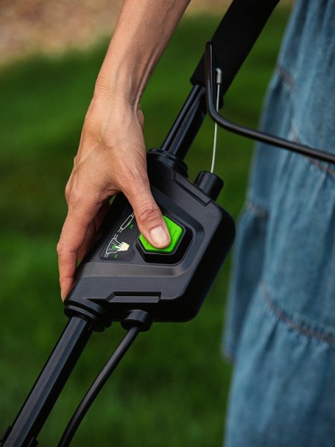 40V Kosiarka akumulatorowa z napędem 46cm GD40LM46SPK4 zestaw ładowarka + aku 4Ah
