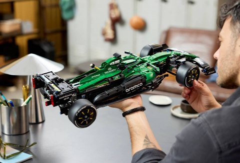 LEGO Technic 42240 - Bolid F1 Aston Martin Aramco AMR25