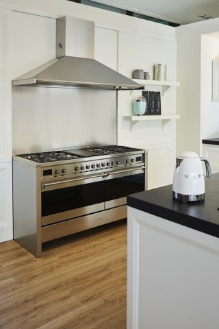 Czajnik elektryczny SMEG KLF04WHEU (OUTLET)