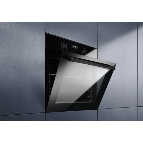 Piekarnik elektryczny Electrolux EOF5C50BZ SurroundCook 600 65 l | termoobieg | grill | kataliza | czarny (OUTLET)