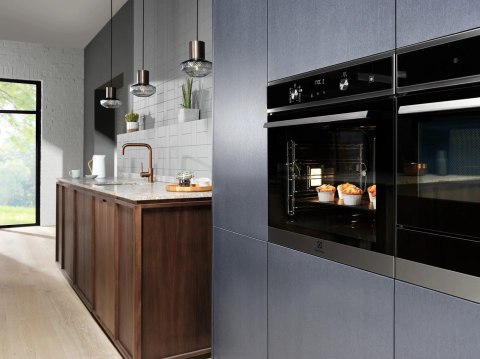 Piekarnik parowy ELECTROLUX EOD6F77WZ 72 l | SteamBake | kataliza | SoftClosing | czarny (OUTLET)