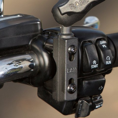 RAM MOUNT RAM® Podstawa kuli zbiornika hamulca/sprzęgła motocykla
