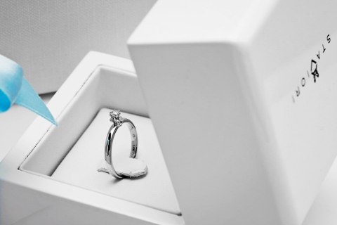 Złoty pierścionek PBD0717 - Diament