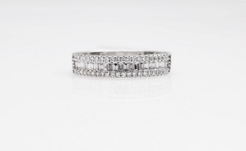 Złoty pierścionek PBD0759 - Diament