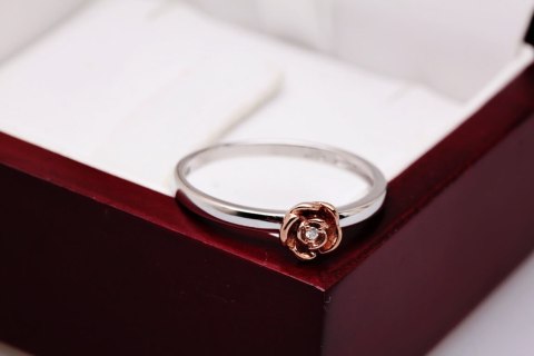 Złoty pierścionek PBD3749 - Diament