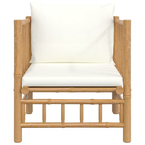 Sofa ogrodowa, kremowe poduszki, bambus