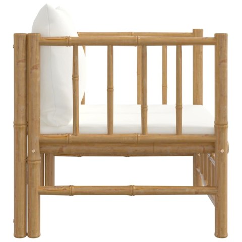 Sofa ogrodowa, kremowe poduszki, bambus