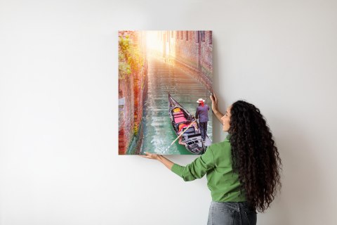 Plakat Gondolier Wenecki Na Zielonych Wodach Kanału