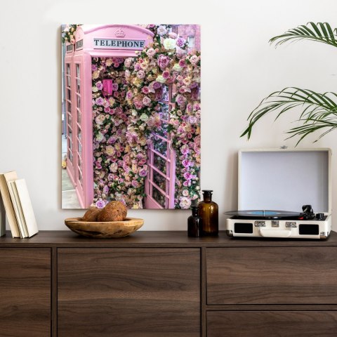 Plakat Kolorowe Kwiaty W Różowej Budce Telefonicznej