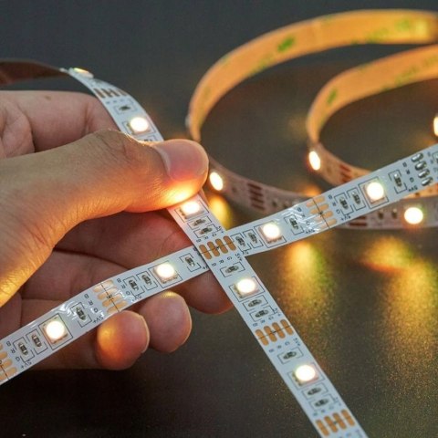 Taśma świetlna Vention RGB FPC LED z pilotem IR zasilanie USB 5V 2m
