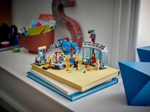 LEGO Marvel Super Heroes 76315 Laboratorium Iron Mana: Zbrojownia
