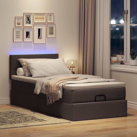 Łóżko otomana z materacem i LED ciemnobrązowy 90x200 cm tkanina