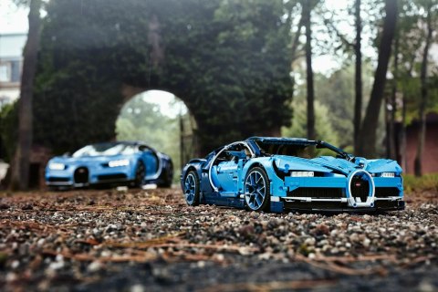 LEGO Technic 42083 - Bugatti Chiron (OUTLET)