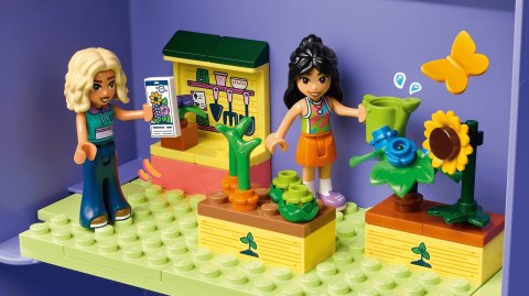LEGO Friends 42697 - Kreatywna walizka z domkiem dla lalek