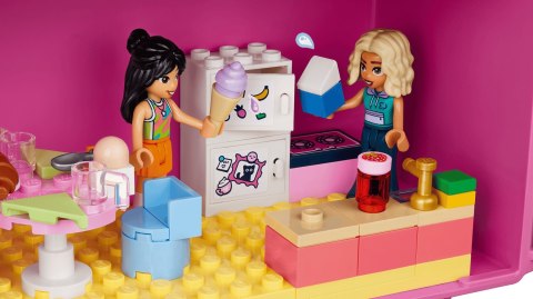 LEGO Friends 42697 - Kreatywna walizka z domkiem dla lalek