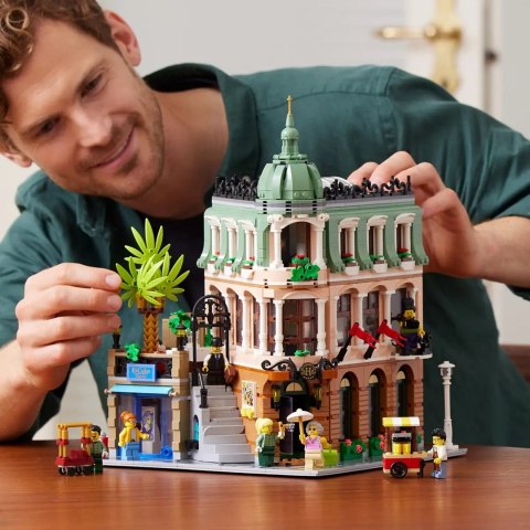 LEGO Creator Expert 10297 - Hotel butikowy